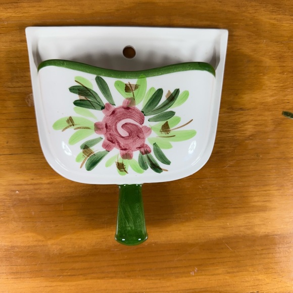 Dustpan‎ Design Wall Planter - Picture 5 of 6